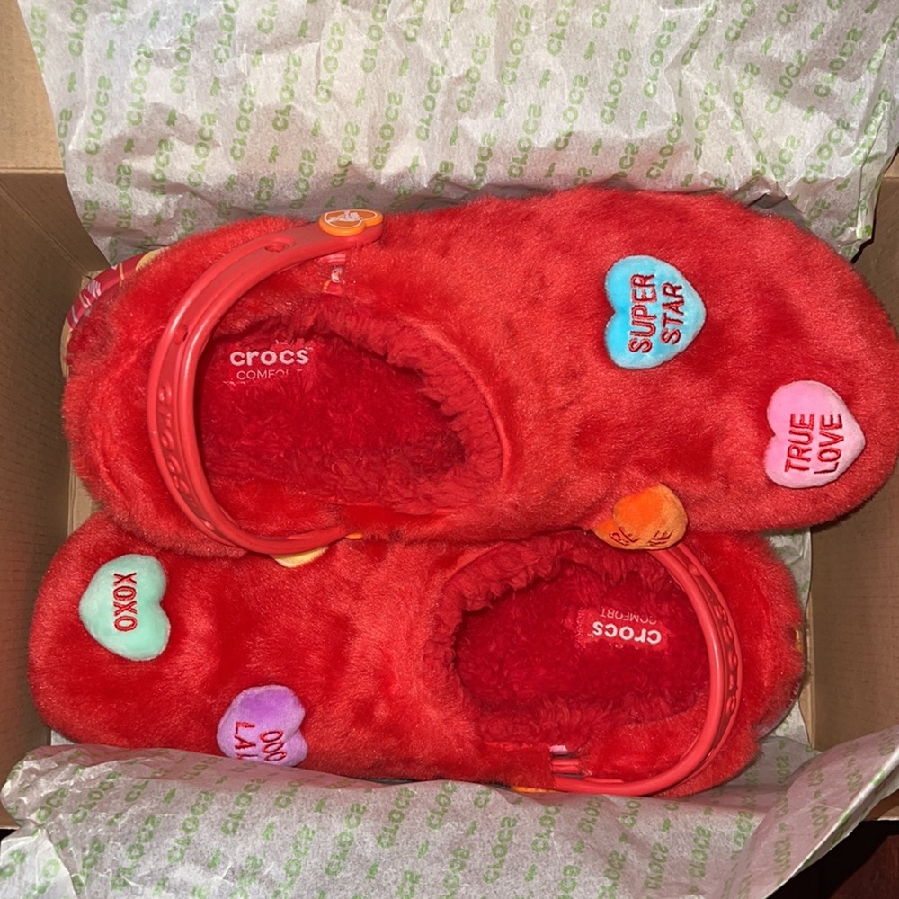 Sweethearts Crocs